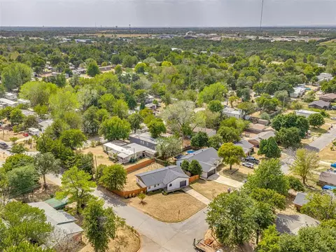 View/Area - 3216 E Noble Dr, Edmond, OK 73034 photo 4 of 5
