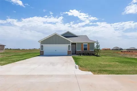 Exterior - 1721 Elm Cir, Tuttle, OK 73089 photo 6 of 9