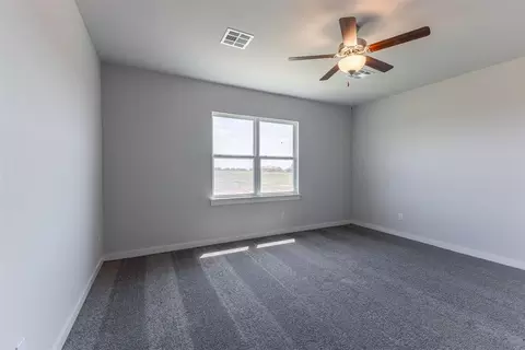 Bedroom - 1721 Elm Cir, Tuttle, OK 73089 photo 1 of 4