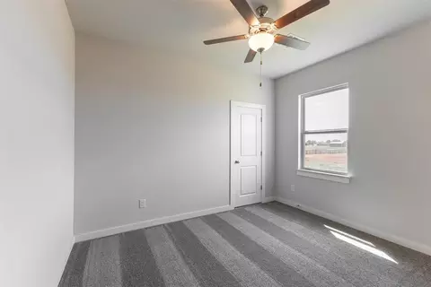 Bedroom - 1721 Elm Cir, Tuttle, OK 73089 photo 4 of 4