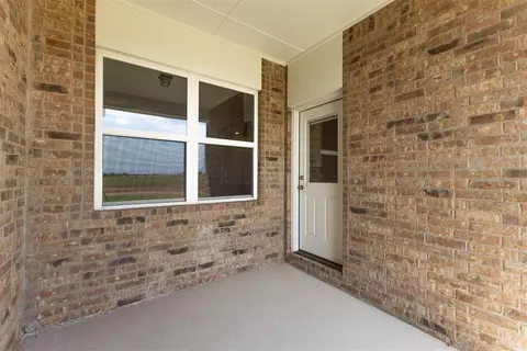 Exterior - 1721 Elm Cir, Tuttle, OK 73089 photo 2 of 9