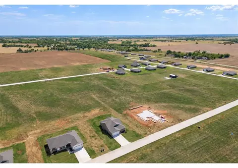 View/Area - 1721 Elm Cir, Tuttle, OK 73089 photo 7 of 7