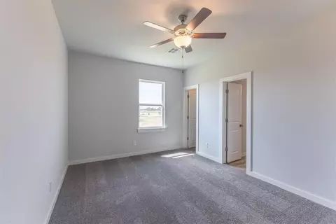 Bedroom - 1725 Elm Cir, Tuttle, OK 73089 photo 3 of 3