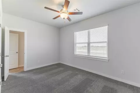 Bedroom - 1725 Elm Cir, Tuttle, OK 73089 photo 2 of 3