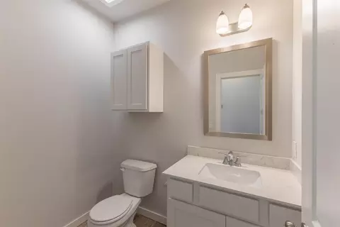 Bath - 1725 Elm Cir, Tuttle, OK 73089 photo 9 of 9