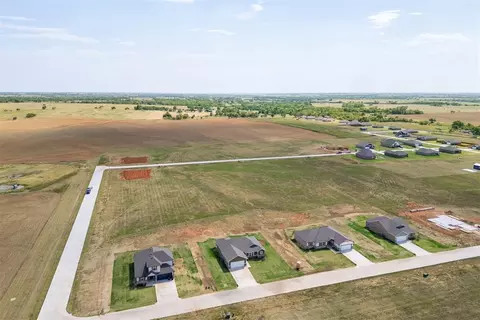 View/Area - 1725 Elm Cir, Tuttle, OK 73089 photo 7 of 7
