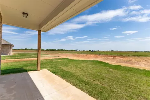 Exterior - 1725 Elm Cir, Tuttle, OK 73089 photo 2 of 11