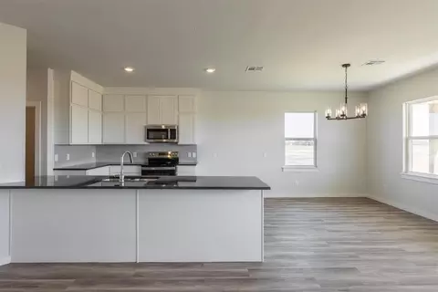 Kitchen - 1725 Elm Cir, Tuttle, OK 73089 photo 1 of 7