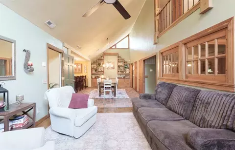 Living - 20 Florene Dr, Mcloud, OK 74851 photo 1 of 2