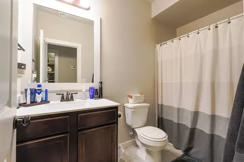 Bath - 29273 Spur Cir, Mcloud, OK 74851 photo 4 of 5