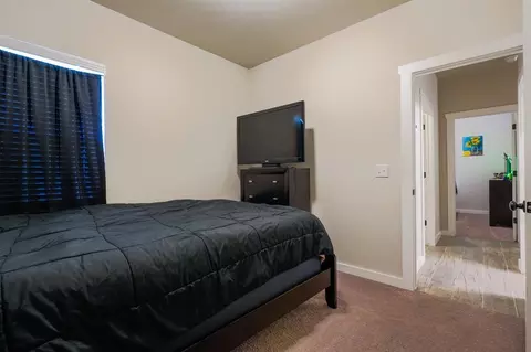 Bedroom - 29273 Spur Cir, Mcloud, OK 74851 photo 6 of 7