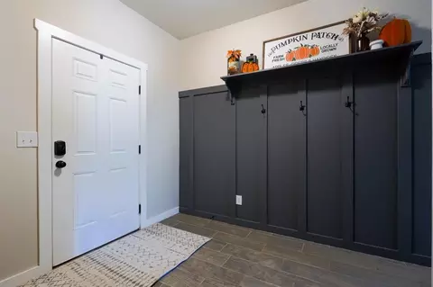 Entry Way - 29273 Spur Cir, Mcloud, OK 74851 photo 1 of 2