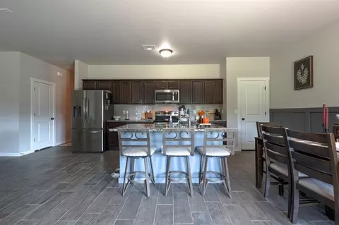 Kitchen - 29273 Spur Cir, Mcloud, OK 74851 photo 7 of 7