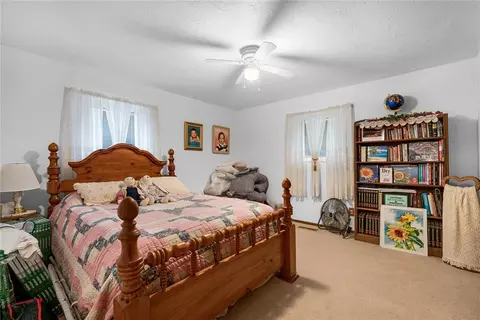 Bedroom - 805 Villa Dr, Watonga, OK 73772 photo 3 of 6