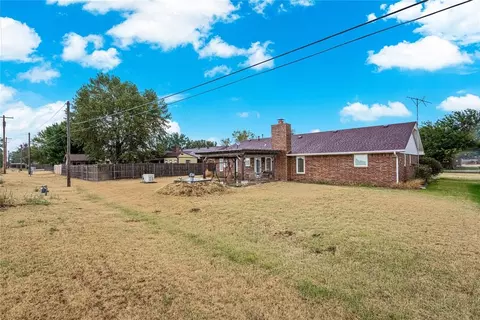 Exterior - 805 Villa Dr, Watonga, OK 73772 photo 8 of 8