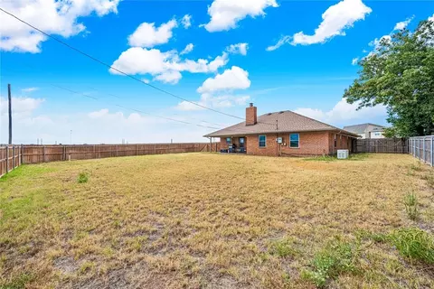 Exterior - 611 S Leach Ave, Watonga, OK 73772 photo 3 of 4