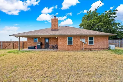 Other - 611 S Leach Ave, Watonga, OK 73772 photo 1 of 12