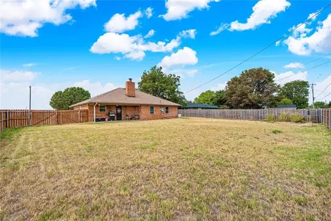 Exterior - 611 S Leach Ave, Watonga, OK 73772 photo 4 of 4