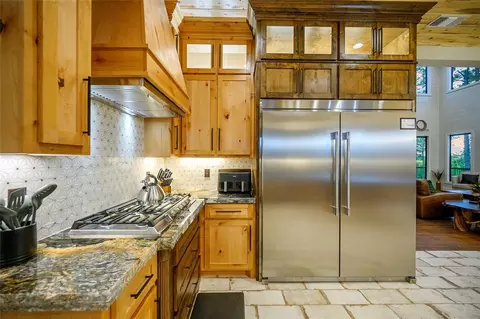 Kitchen - 375 Boulder Way, Broken Bow, OK 74728 photo 5 of 7