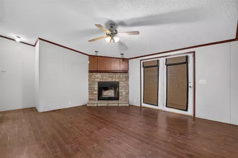 Living - 102211 S Highway 102, Mcloud, OK 74851 photo 3 of 4