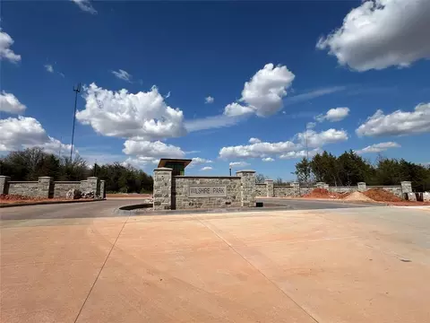 8167 E Wilshire Park Dr, Oklahoma City, OK 73111