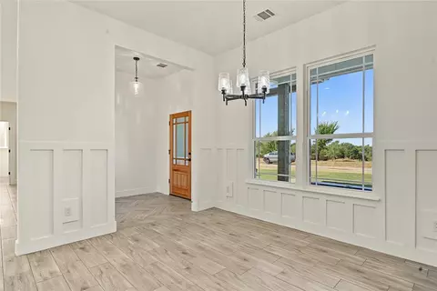 Dining - 2000 Cattle Dr, Guthrie, OK 73044 photo 1 of 3