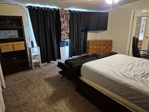 Bedroom - 417 S Cemetery Rd, Tuttle, OK 73089 photo 2 of 4