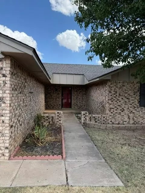 Exterior - 620 Taft St, Altus, OK 73521 photo 1 of 3
