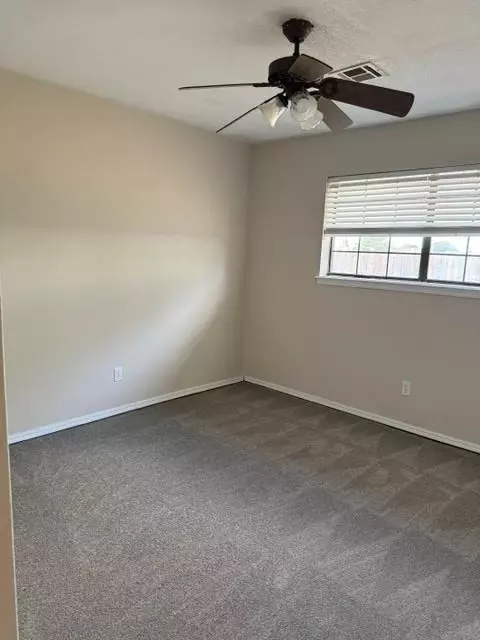 Bedroom - 620 Taft St, Altus, OK 73521 photo 1 of 2