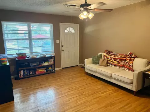 Living - 234 Circle Dr, Guymon, OK 73942 photo 5 of 5
