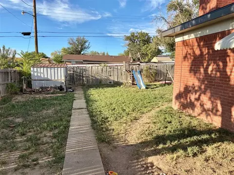 Exterior - 234 Circle Dr, Guymon, OK 73942 photo 3 of 5