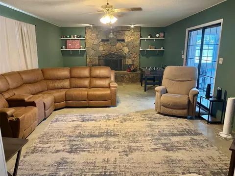 Living - 234 Circle Dr, Guymon, OK 73942 photo 2 of 5