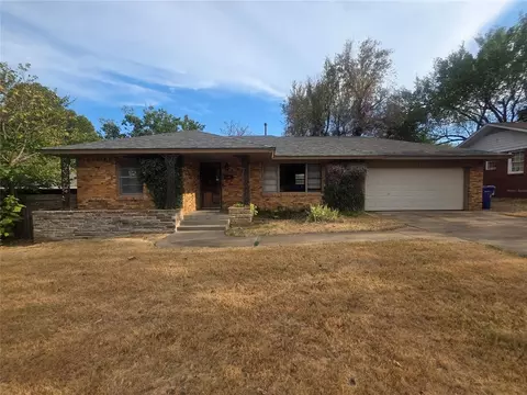 212 Bluebird Dr, Midwest City, OK 73110