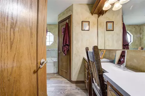 Bath - 4500 S Eastern Ave, Norman, OK 73069 photo 1 of 8