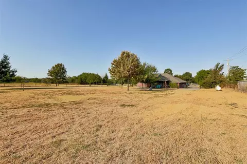 Exterior - 4500 S Eastern Ave, Norman, OK 73069 photo 6 of 8