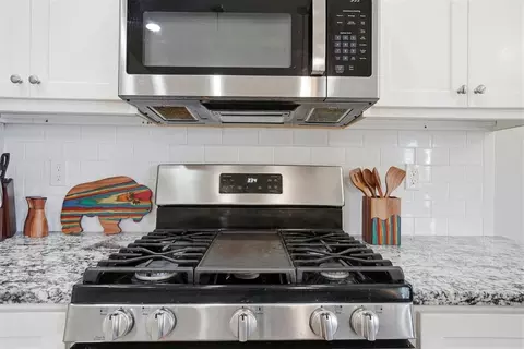 Kitchen - 1509 Avalon Dr, Altus, OK 73521 photo 6 of 6
