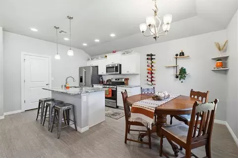 Dining - 1509 Avalon Dr, Altus, OK 73521 photo 1 of 4