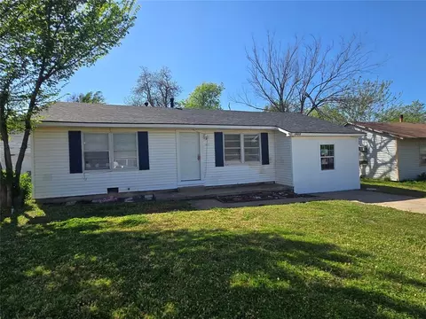 3425 Willow Creek Dr, Midwest City, OK 73110