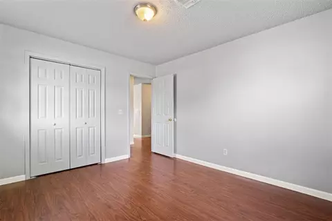 Bedroom - 410 Jarman Dr, Mcloud, OK 74851 photo 4 of 4