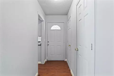Entry Way - 410 Jarman Dr, Mcloud, OK 74851 photo 1 of 1