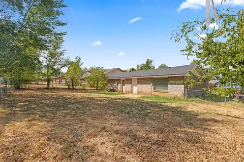 Exterior - 410 Jarman Dr, Mcloud, OK 74851 photo 5 of 5