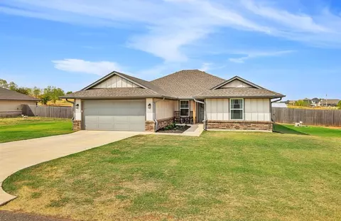 Exterior - 1938 Eli Ave, Tuttle, OK 73089 photo 2 of 7