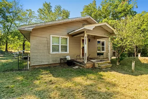Exterior - 902 W 4th St, Ada, OK 74820 photo 8 of 10