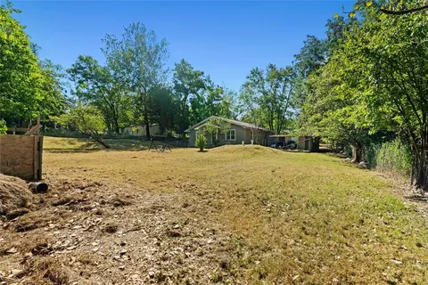 Exterior - 902 W 4th St, Ada, OK 74820 photo 7 of 10