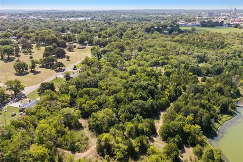 View/Area - 902 W 4th St, Ada, OK 74820 photo 6 of 9