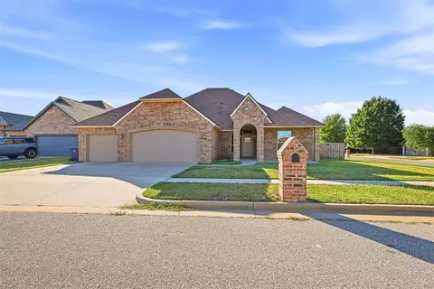 5321 Shearwater Ct, Oklahoma City, OK 73179