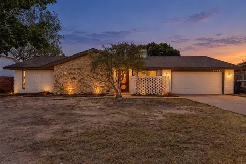 3708 NW 68th St, Oklahoma City, OK 73116