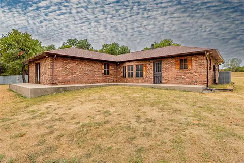 7396 Pine Cv, Blanchard, OK 73010