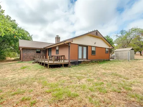 Exterior - 710 Deano Dr, Tuttle, OK 73089 photo 5 of 7