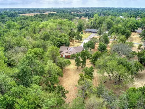 View/Area - 710 Deano Dr, Tuttle, OK 73089 photo 3 of 5